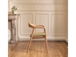 Silla de madera de teca maciza y asiento de pana caqui