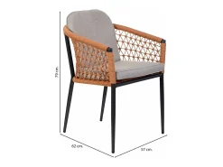 Silla de ratán beige para el hogar