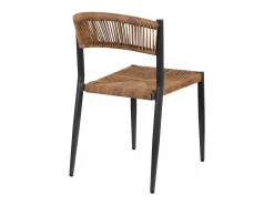 Silla de ratán marrón