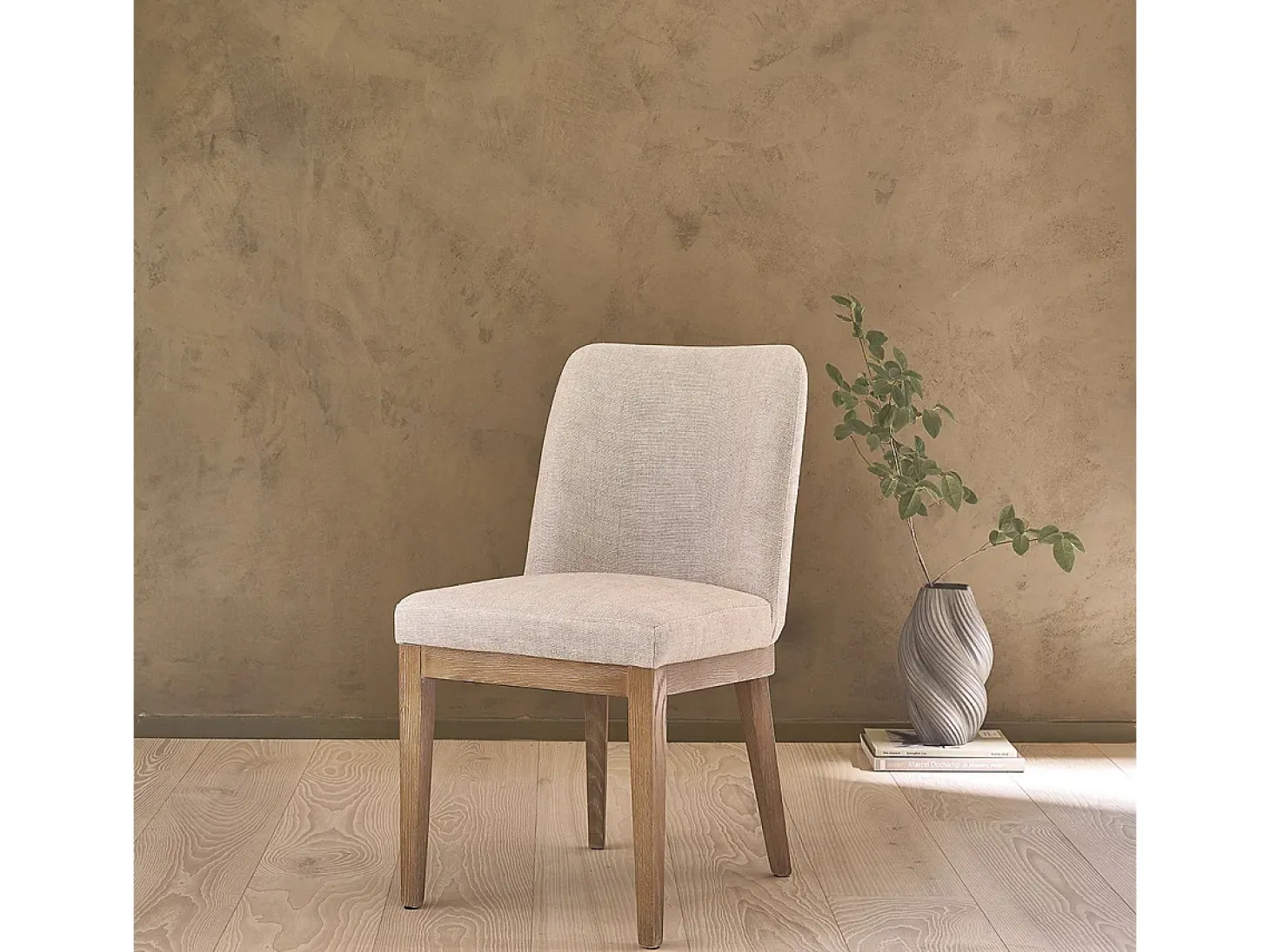 Silla de roble macizo y lino