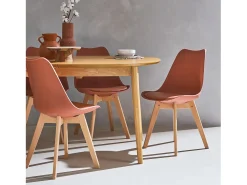 Silla escandinava con patas de madera de haya, set de 4 terracota