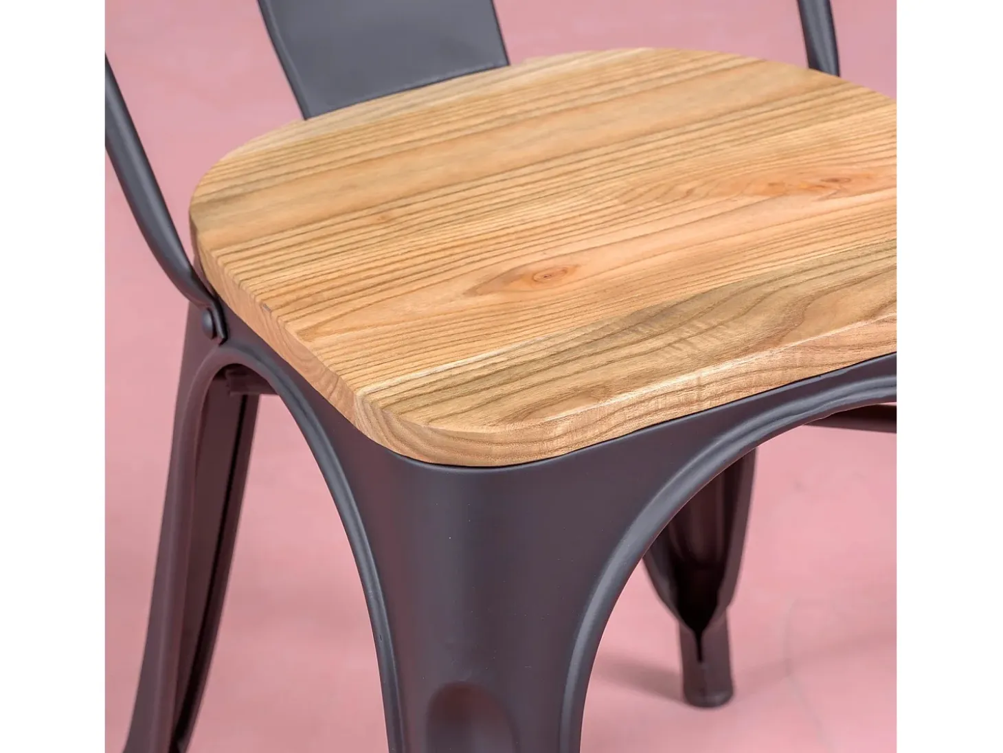 Silla metálica con asiento de madera de olmo - Bistro - Negro