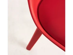 Silla moderna de polipropileno y cojín de asiento en polipiel roja Arko