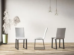 Silla moderna Tiroz de piel sintética y patas de metal antracita-Color Gris antracita