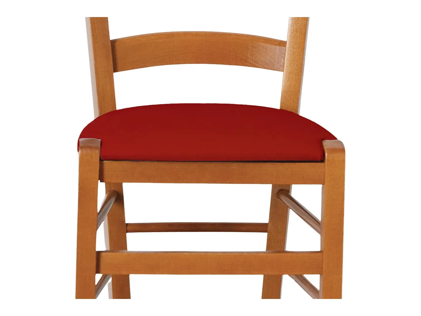 Silla veneciana de madera de cerezo con asiento acolchado de piel sintética roja.