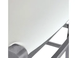 Silla Venezia de madera gris con asiento en símil piel gris hielo