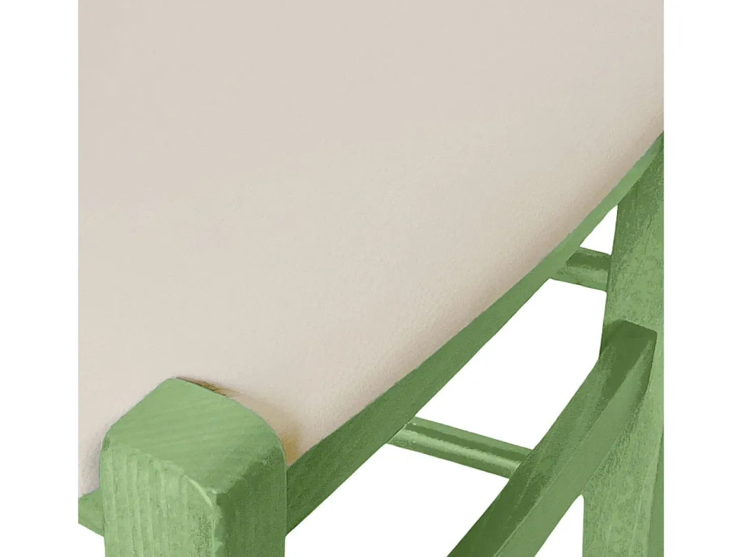 Silla Venezia de madera verde con asiento de piel sintética beige
