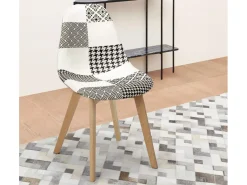 Silla Vinto en tejido patchwork blanco y gris y patas de madera natural