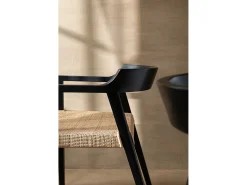 Sillón de roble SUKA: elegancia natural y encanto artesanal-Color Negro