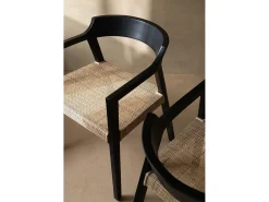 Sillón de roble SUKA: elegancia natural y encanto artesanal-Color Negro