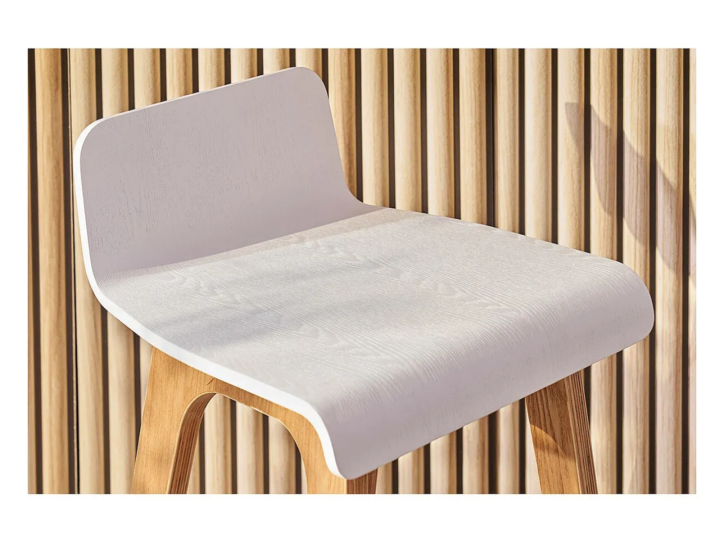 Taburete / Silla de bar escandinavo 65cm blanco patas madera BALTIK