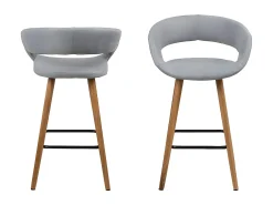 Taburete de bar Gramma altura 88 cm en color gris claro con estructura de roble.