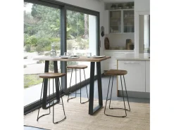 Taburete madera de acacia con patas metálicas negras