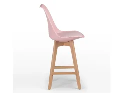 Taburete nórdico con cojín polipiel rosa claro y patas de haya clara Tula 67 cm