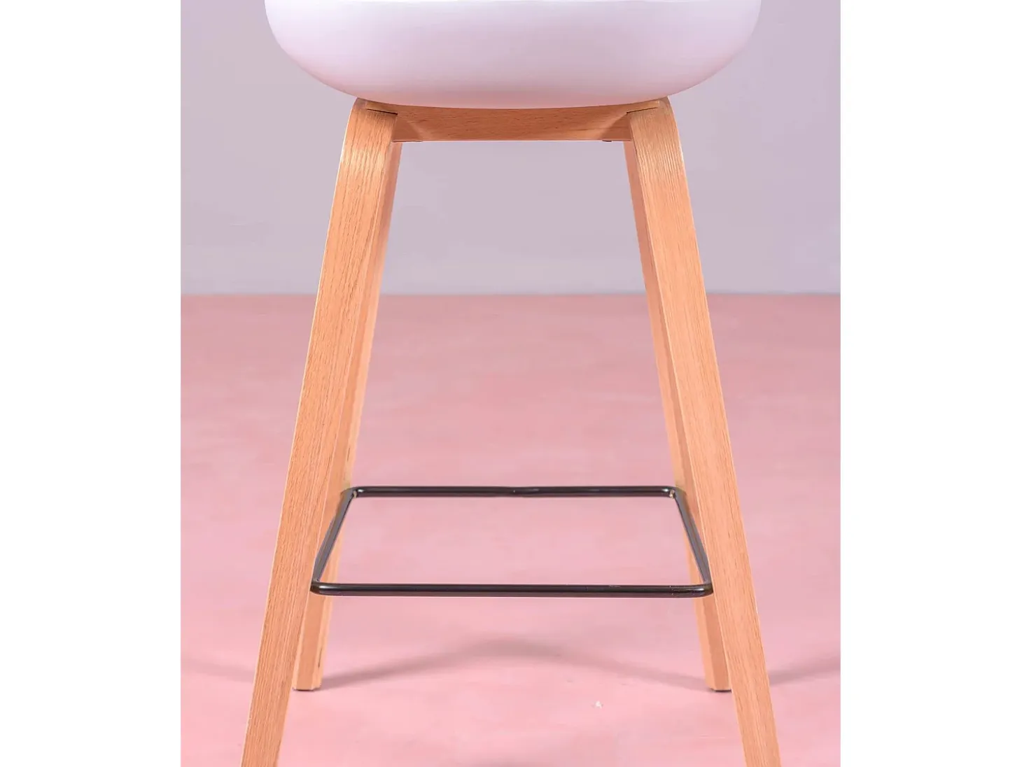 Taburete nórdico con patas de madera de haya (63cm) - Daxer - Gris Claro