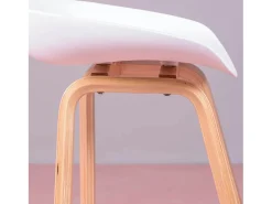Taburete nórdico con patas de madera de haya (63cm) - Daxer - Blanco