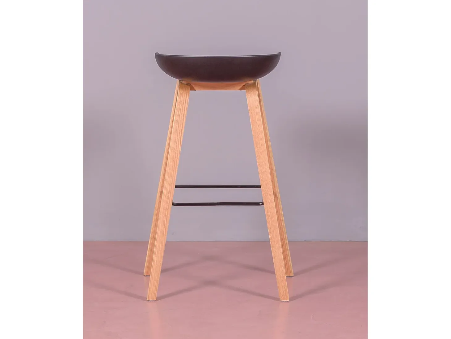 Taburete nórdico con patas de madera de haya (75cm) - Daxer - Negro