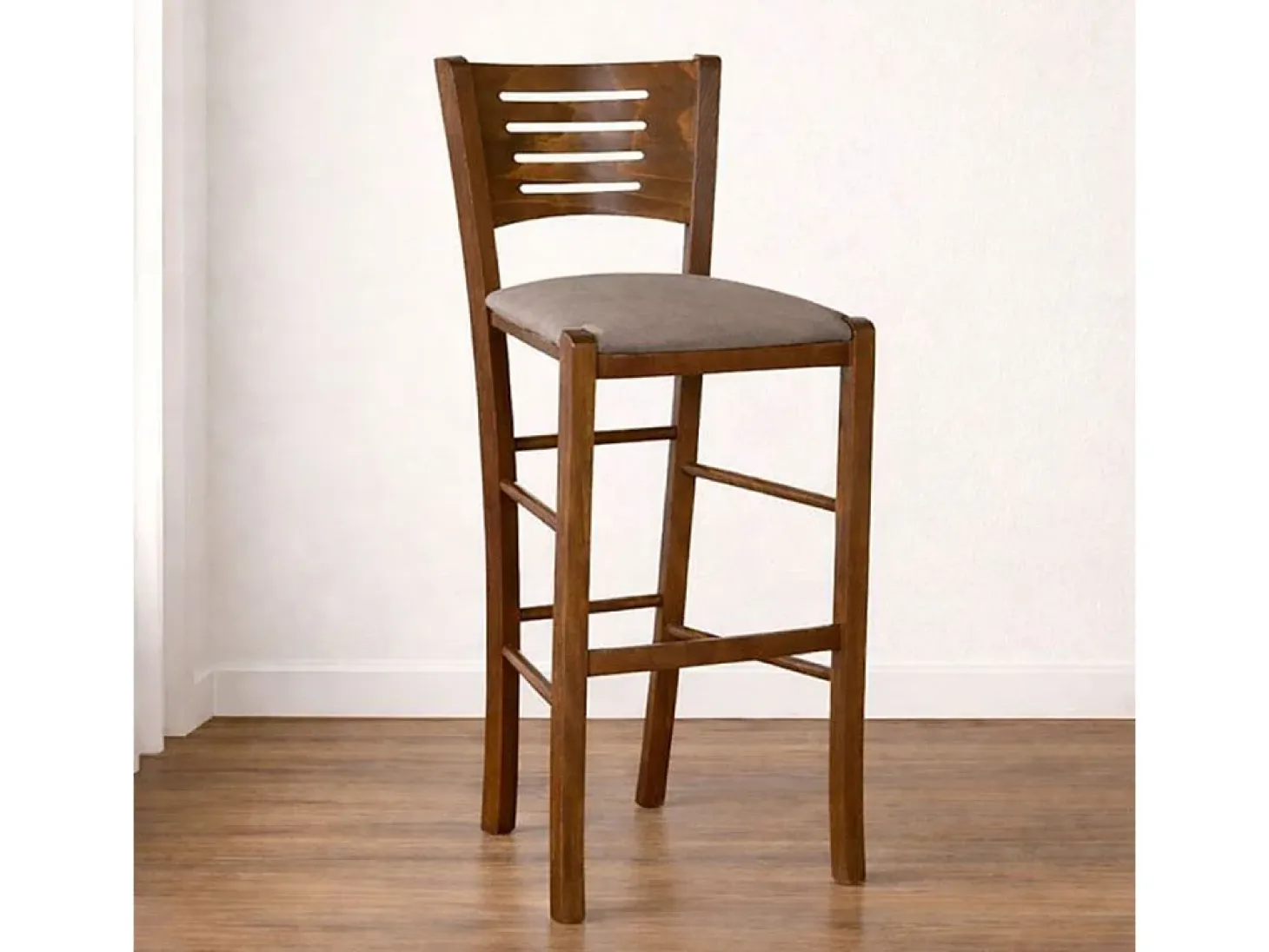Taburete Verona en madera de nogal oscuro, altura 73 cm, con asiento acolchado color gris tórtola.