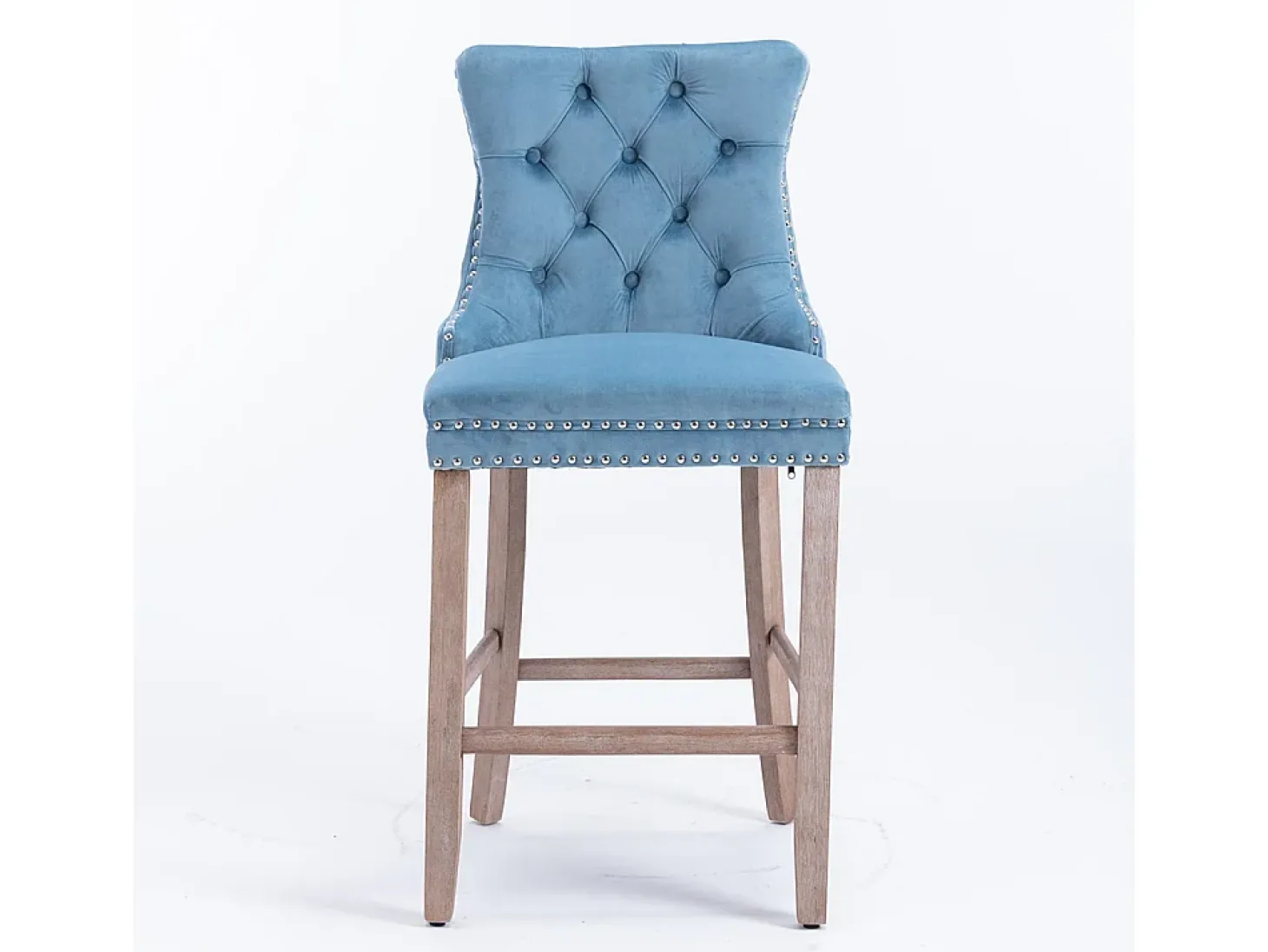Taburetes de bar tapizados, juego de 2. Con remaches decorativos y patas de madera. Adornos cromados con remaches. Tapizado de terciopelo, azul claro.
