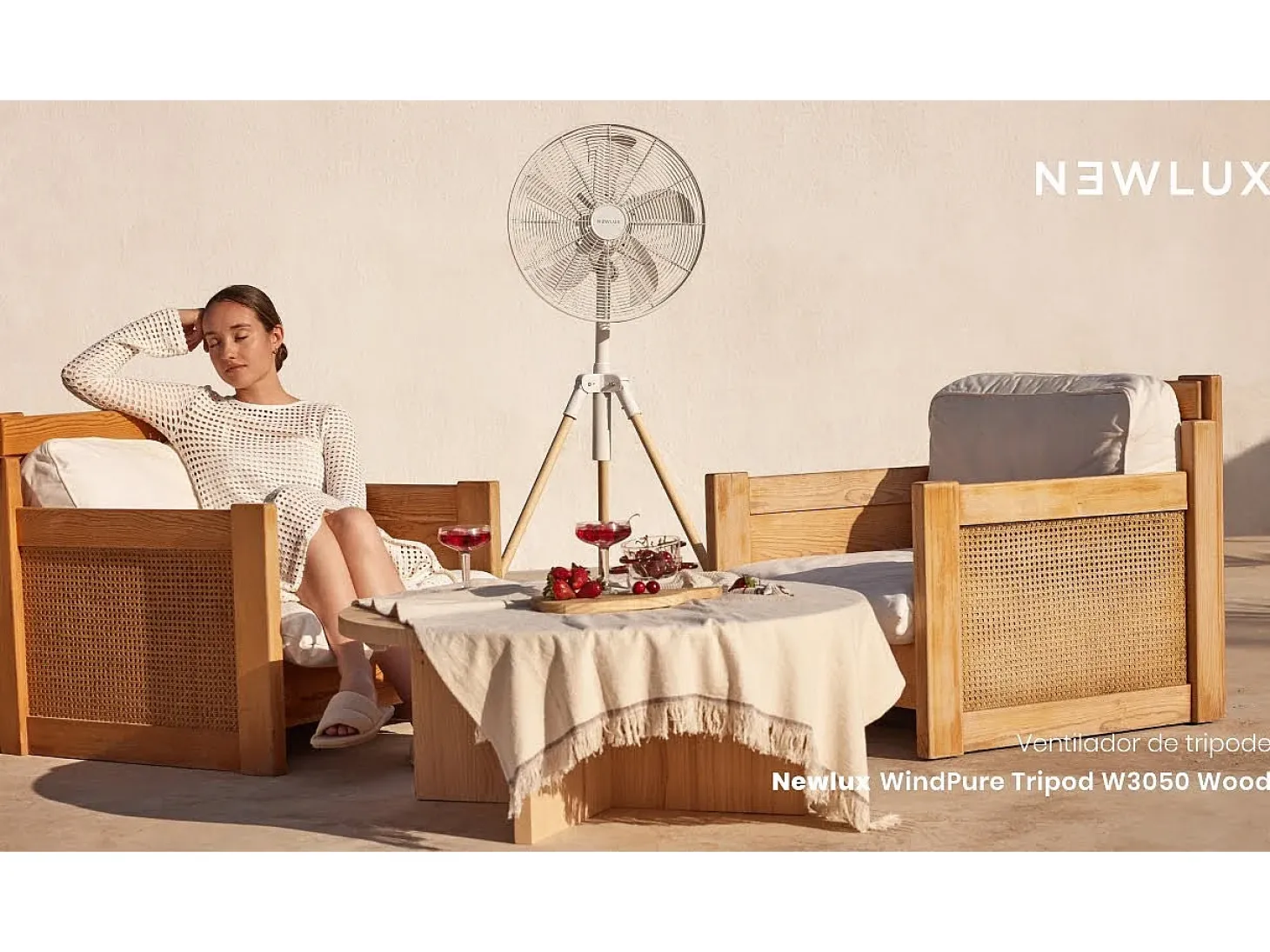 Ventilador de Pie Tripod W3050 Negro - Newlux