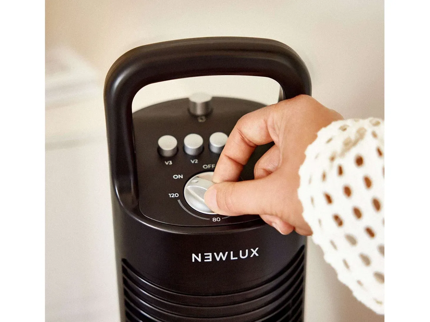 Ventilador de Torre W80 Negro - Newlux
